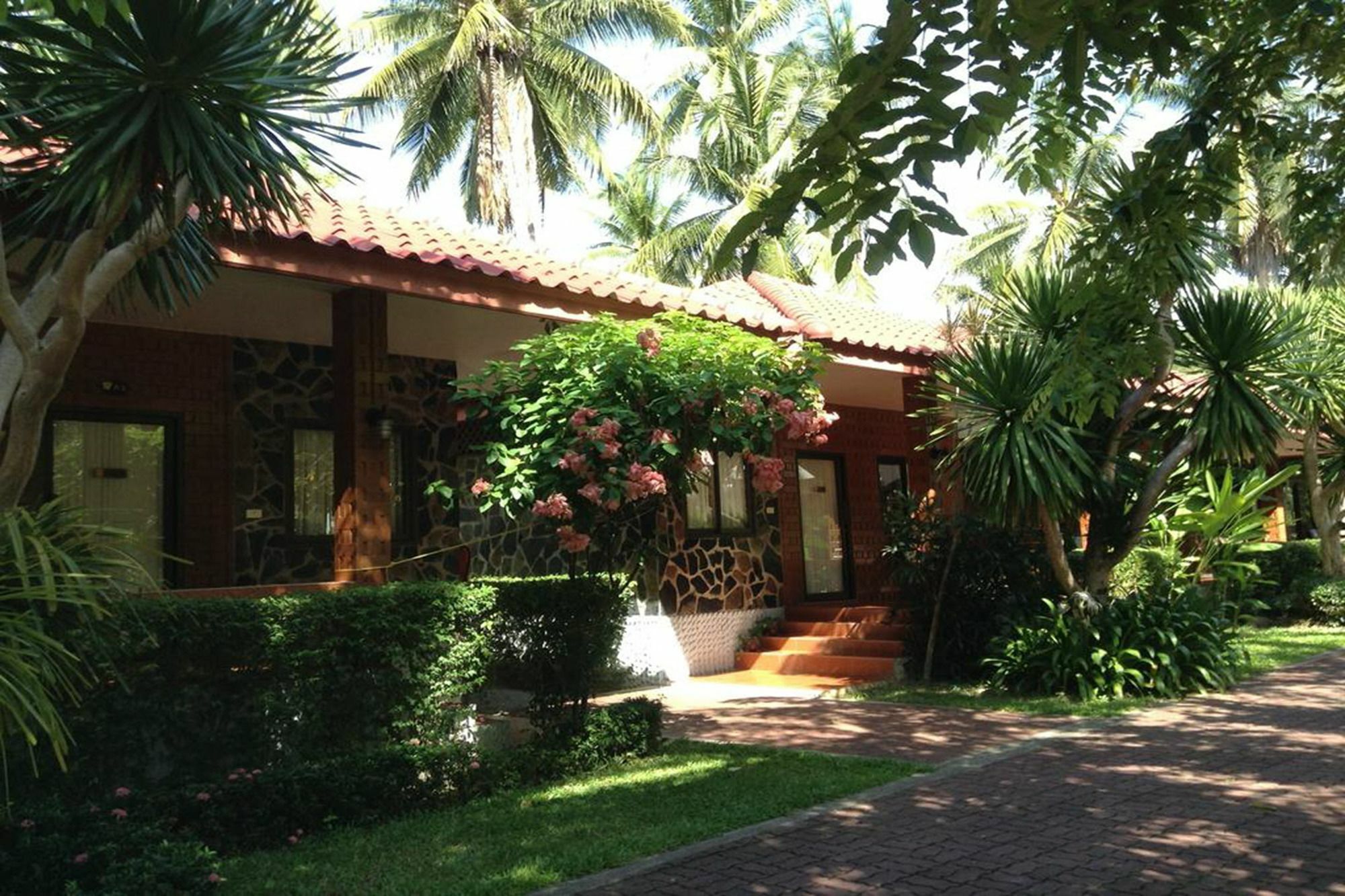 Ban Krut Resort Exterior photo